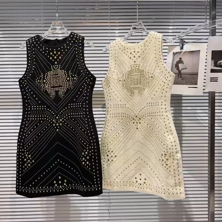 Công nghiệp nặng Công nghiệp nặng Phong cách đinh tán nóng Váy đính đá mùa xuân 2024 Phong cách mới Tweed eo hẹp Váy nữ