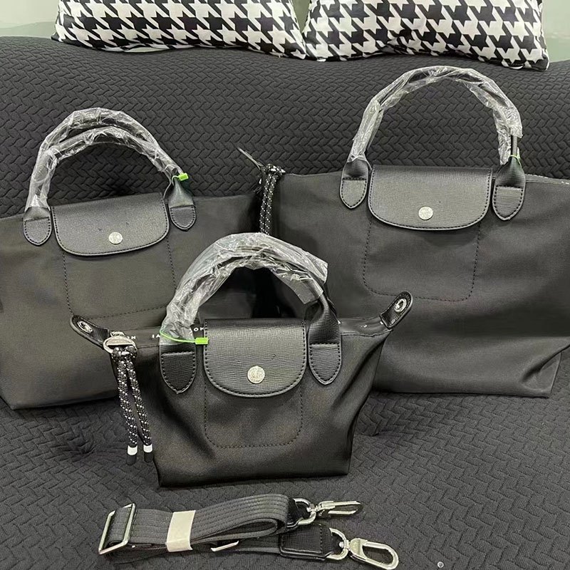 Túi đeo chéo một vai nữ War Horse Nylon Túi bánh bao có dây đeo vai có thể điều chỉnh