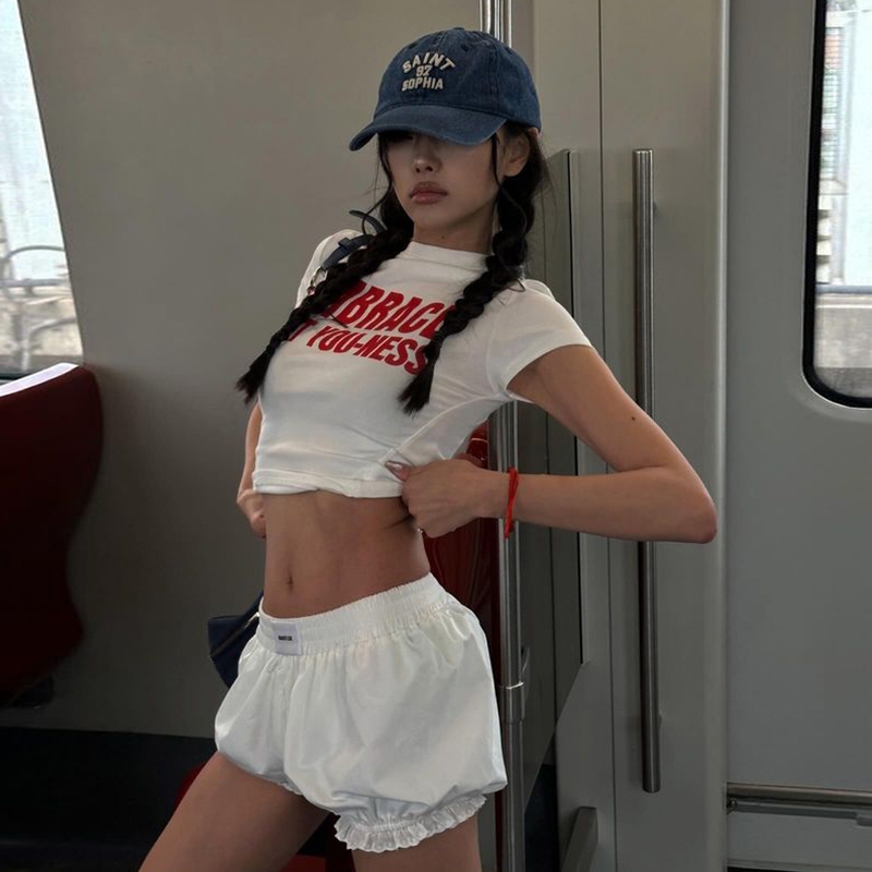 Cutenew Sang Trọng Thường Ngày Bộ Hai Mảnh Nữ Mùa Hè In Chữ Áo Thun Tay Ngắn + Quần Short Eo Co Giãn Phong Cách Đường Phố Phù Hợp Với