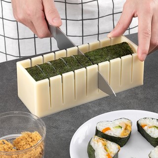 Khuôn nhựa làm cơm cuộn sushi kimbap hình tròn, hình vuông, trái tim【Chiosala12】