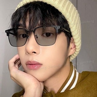 Hàn Quốc Khung Đen Kính Photochromic Dành Cho Nữ Vuông Chống Ánh Sáng Xanh Kính Mắt Chống Bức Xạ