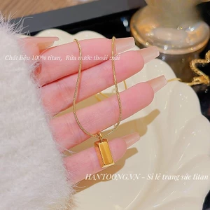 Vòng cổ titan cao cấp nữ không gỉ mạ vàng 24k thiết kế mặt thỏi vàng may mắn thời trang sang trọng