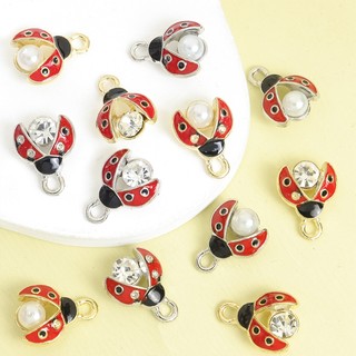 10 Chiếc Tinh Tế Mini Đỏ Bọ Rùa Men Quyến Rũ Với Kim Cương Giả Sáng Bóng & Ngọc Trai Kẻ Sọc Dễ Thương 3D Cánh Cứng Thiết Kế Thả Dầu Hợp Kim Mặt Dây Chuyền Cho DIY Vòng Cổ Vòng Tay Bông Tai Vòng Chân Pin