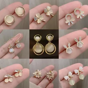 Bông tai đá mắt mèo bạc S925 dành cho nữ Bông tai sang trọng nhẹ 2024 Phong cách mới Đa năng, Thiết kế độc đáo, Bông tai cao cấp