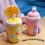 Bình nước thủy tinh bọc nhựa giữ nhiệt 500ml có ống hút dây đeo tiện lợi, nắp thú dễ thương