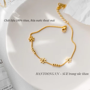 Lắc tay titan cao cấp không gỉ mạ vàng 24k hình hoa cúc nhí xinh xắn phong cách hàn quốc