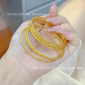 Vòng tay titan không gỉ mạ vàng 18k thiết kế hoạ tiết lấp lánh thời trang trẻ trung dành cho nữ