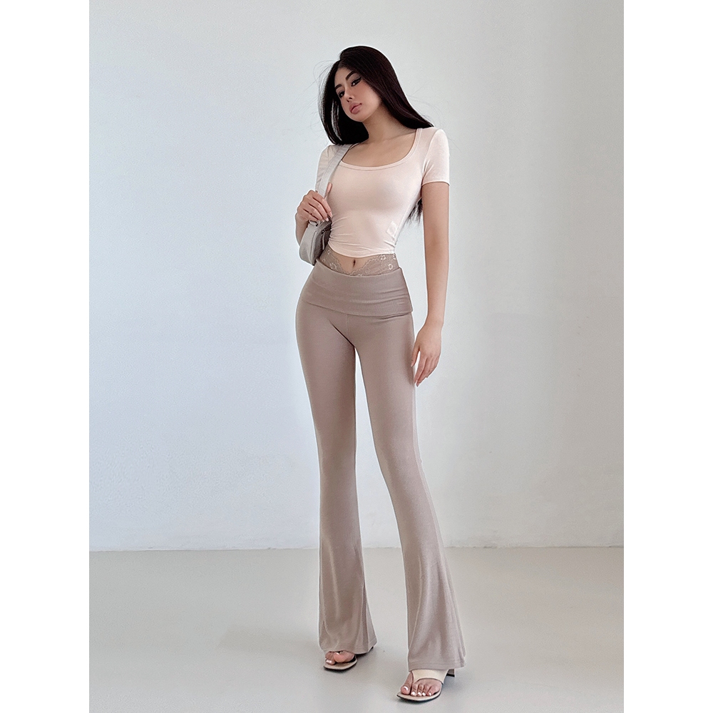 Quần ren cổ thấp chữ V dáng loe cạp cao, ống rộng, slim-fit, phong cách mùa hè thể thao, cho nữ