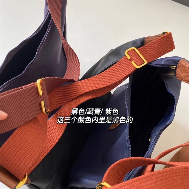 War Horse Nữ Đeo Vai Túi Vải Chống Thấm Nước Cổ Điển Dày Nylon Dung Tích Lớn Da Bò Chất Liệu