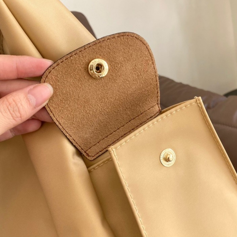 War Horse Nữ Đeo Vai Túi Vải Chống Thấm Nước Cổ Điển Dày Nylon Dung Tích Lớn Da Bò Chất Liệu