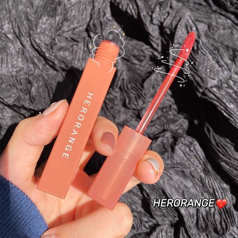 Son môi Herorange mịn màng như nhung, không thấm nước, bền và khô