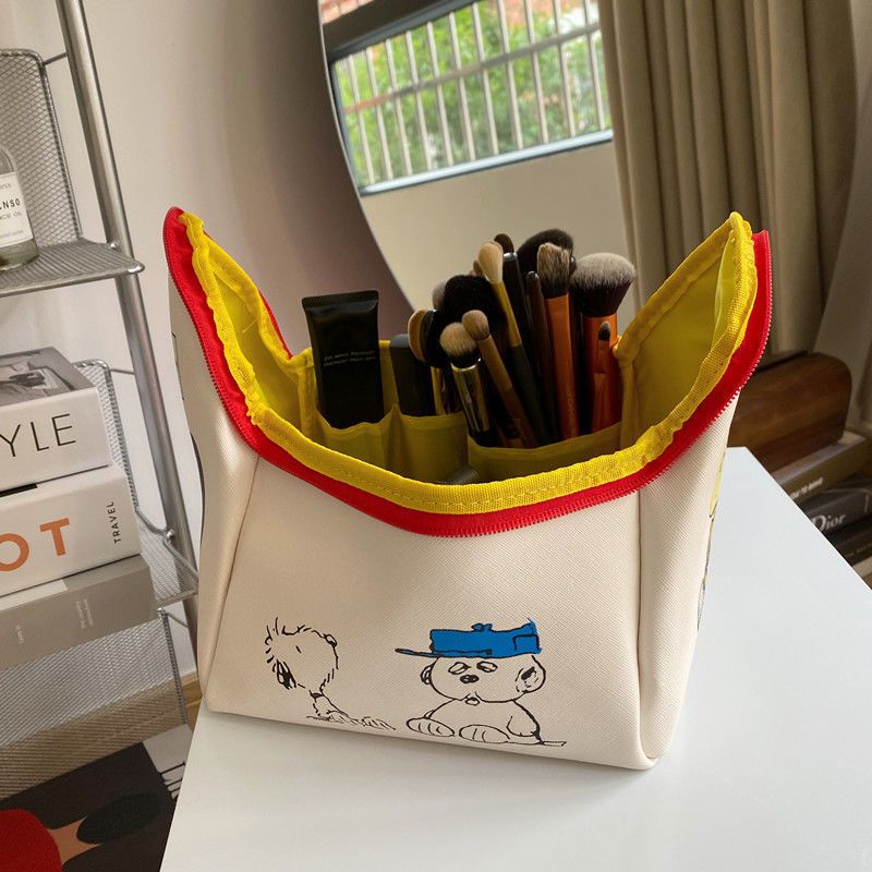 Túi trang điểm cách nhiệt Snoopy