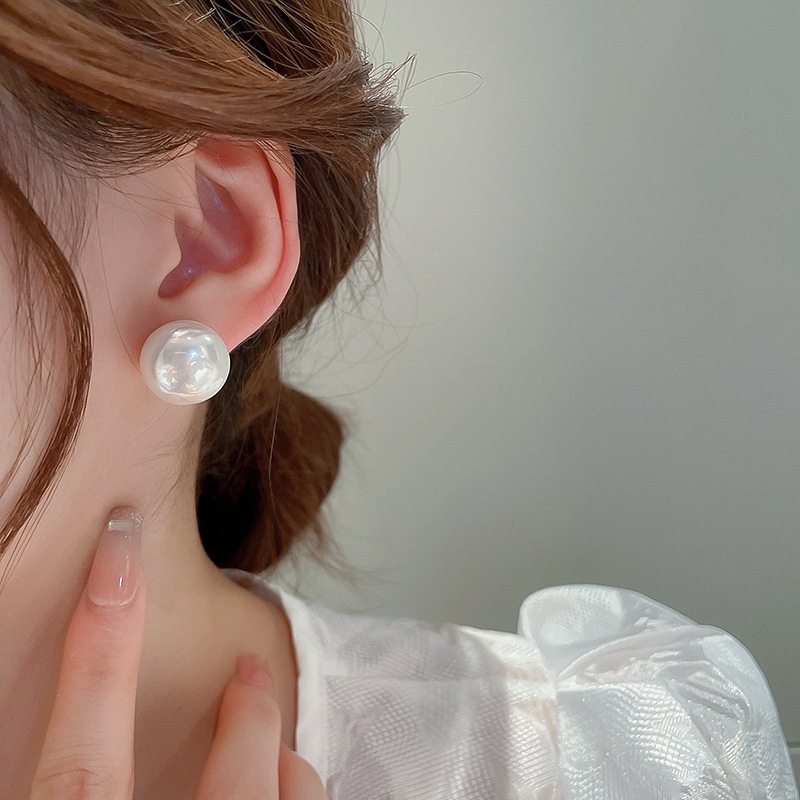 Bạc kim bánh mì hạt bông tai ngọc trai thời trang Pháp đi lại đinh tán retro khí chất nhẹ bông tai sang trọng bán buôn nữ