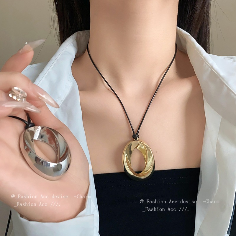 Vòng cổ dây đeo tròn xuyên biên giới Châu Âu và Hoa Kỳ thích hợp thiết kế đơn giản cảm giác chuỗi xương đòn đi lại cá tính cổ mới bán buôn