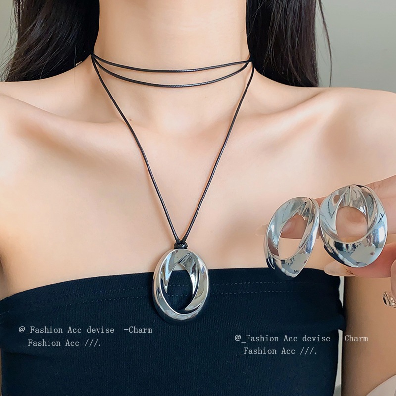 Vòng cổ dây đeo tròn xuyên biên giới Châu Âu và Hoa Kỳ thích hợp thiết kế đơn giản cảm giác chuỗi xương đòn đi lại cá tính cổ mới bán buôn