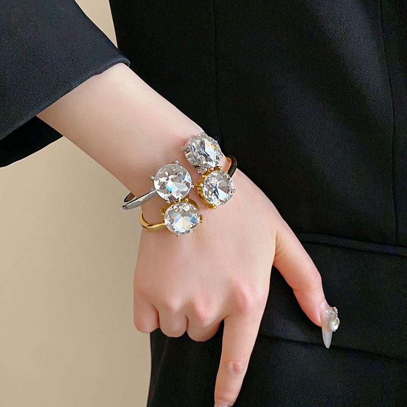 Vòng tay mở khảm kim cương tròn xuyên biên giới Châu Âu và Hoa Kỳ nhẹ nhàng sang trọng vòng tay giác quan cao cấp tinh tế phụ kiện tay mới bán buôn