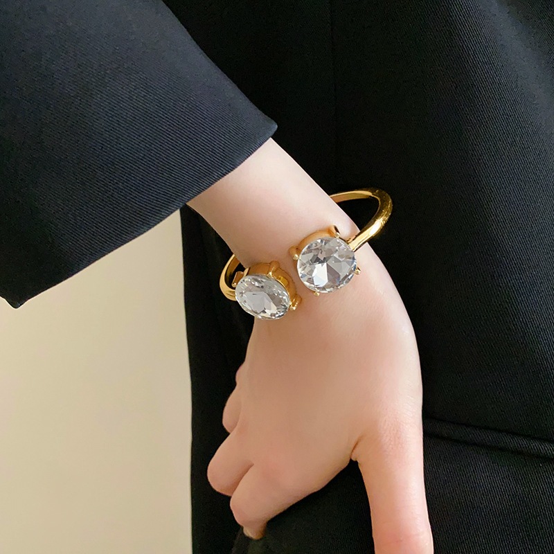 Vòng tay mở khảm kim cương tròn xuyên biên giới Châu Âu và Hoa Kỳ nhẹ nhàng sang trọng vòng tay giác quan cao cấp tinh tế phụ kiện tay mới bán buôn
