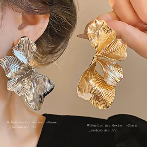 Bông tai kim loại khí chất thời trang, phong cách lạnh, ánh sáng sang trọng, cao cấp, bán buôn