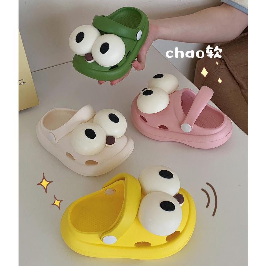 Đôi Mắt Lớn Giày Sandal Trẻ Em Dép Bước Vào Shit Feel Hole Giày EVA Đế Mềm Chống Trơn Trượt Dép Trẻ Em Dép Dép Trẻ Em Dép Trẻ Em