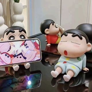 Giá đỡ điện thoại sáng tạo  Crayon Shin-Chan Hình búp bê PVC Giá đỡ điện thoại di động Giá đỡ điện thoại thông Phone holder【Chiosala12】