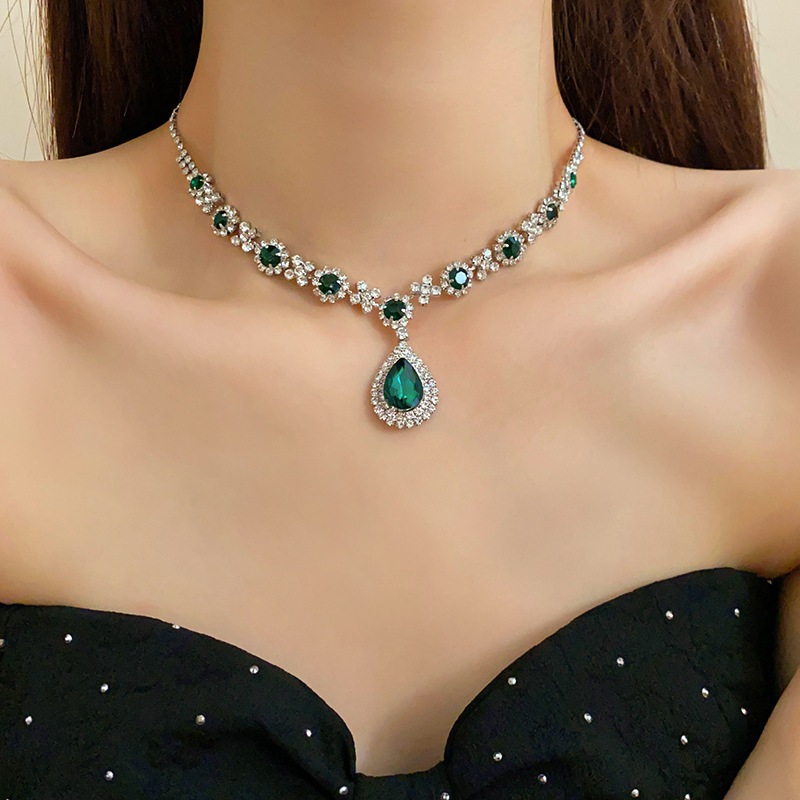 Pháp nhẹ nhàng sang trọng giọt nước kim cương bông tai vòng cổ bộ hai mảnh khí chất nhỏ xương đòn dây chuyền thời trang cao cấp trang sức nữ