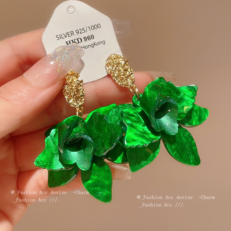 Kim bạc nhỏ bông tai hoa tươi khí chất thiết kế thời trang cảm giác đinh tán thích hợp phù hợp với bông tai giác quan cao cấp bán buôn nữ