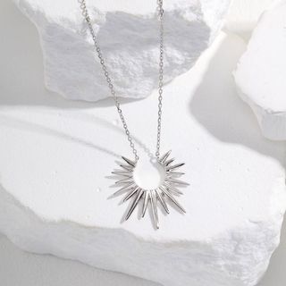 Quà tặng tốt nghiệp MIGILA Vòng cổ mặt trời cổ điển dành cho nữ dành cho nam giới quà tặng không xỉn màu cho BF