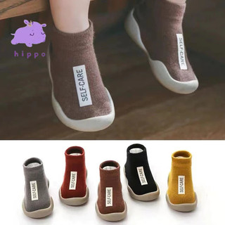 Đôi giày tập đi đế cao su mềm chống trượt cho bé
