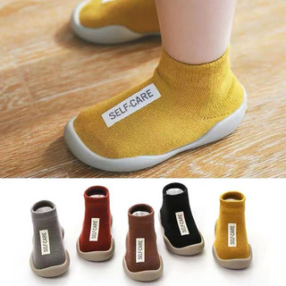 Đôi giày tập đi đế cao su mềm chống trượt cho bé