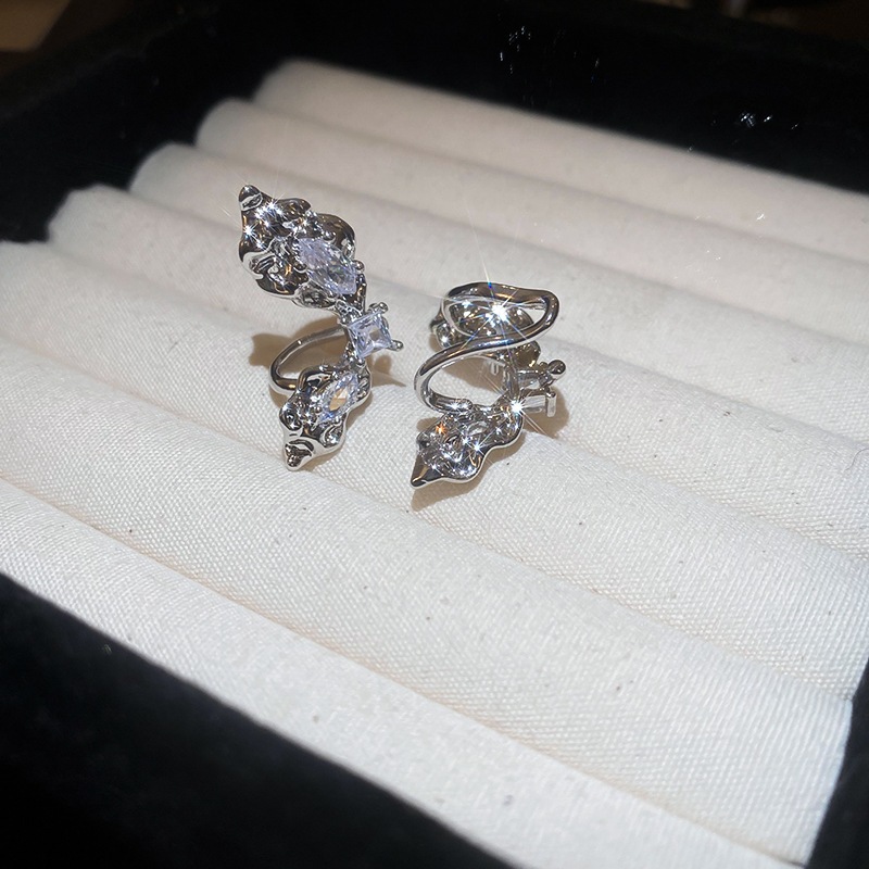 Kẹp Tai Zircon Cánh Bướm Ánh Sáng Sang Trọng, Thời Trang Cho Nữ
