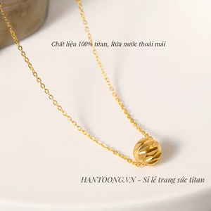 Dây chuyền titan cao cấp mạ vàng 24k thiết kế mặt bi khắc khía cạnh thời trang đơn giản dành cho nữ