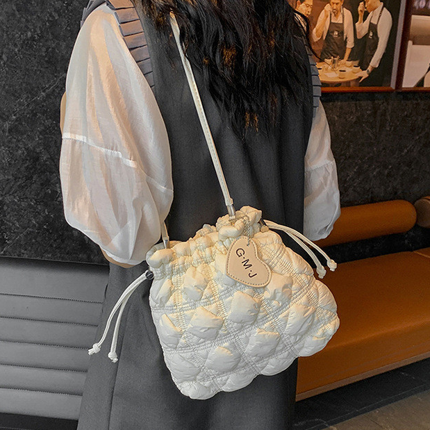 Xếp Ly Nhẹ Túi Bánh Bao Nylon Mây Dây Rút Dây Rút Dây Rút Đeo Vai Túi Hình Thoi Đơn Giản