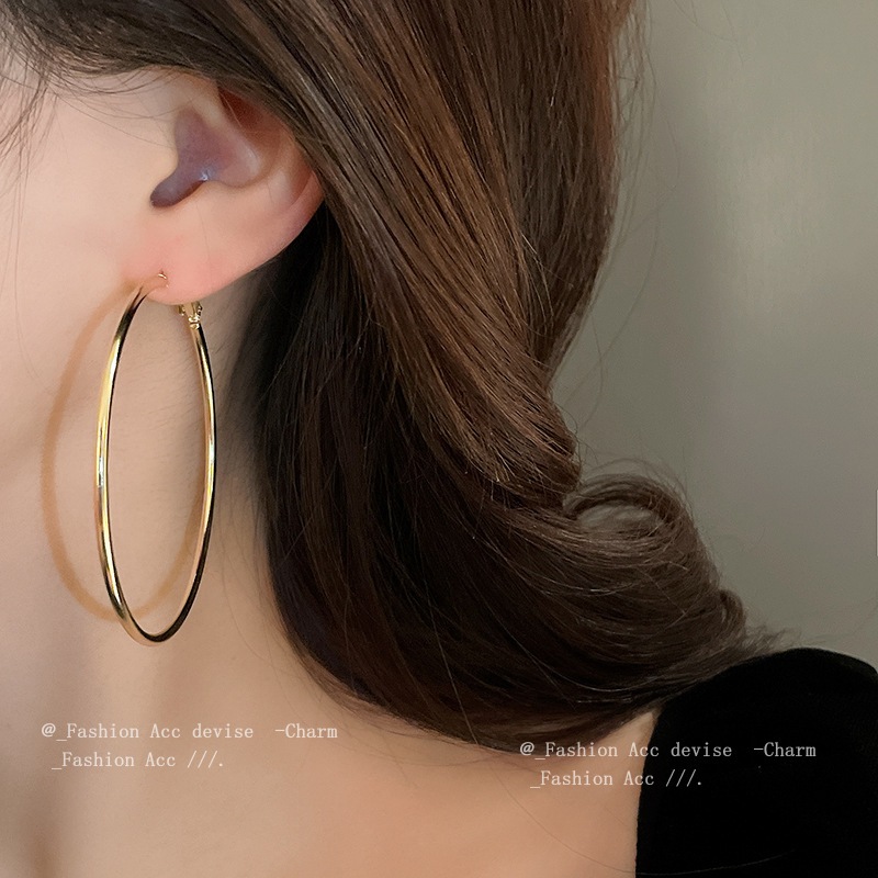 Bông tai vòng kim loại bạc tròn trơn phóng đại đơn giản khí chất bông tai thích hợp tất cả các cặp bông tai giác quan cao cấp bán buôn nữ
