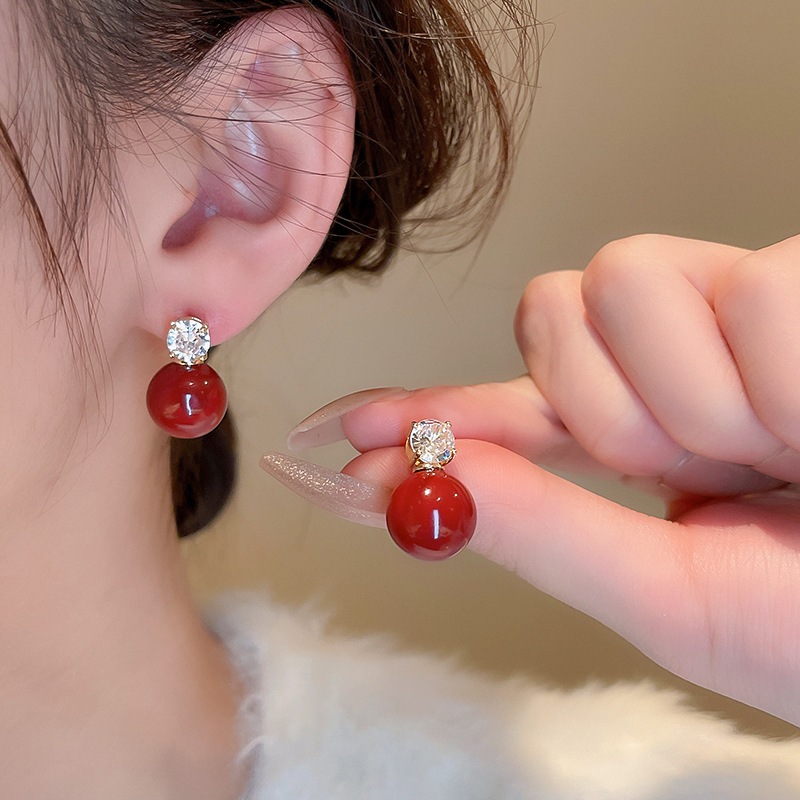 Bông tai bạc kim zircon ngọc trai đơn giản và tươi tắn, phù hợp cho mùa thu đông