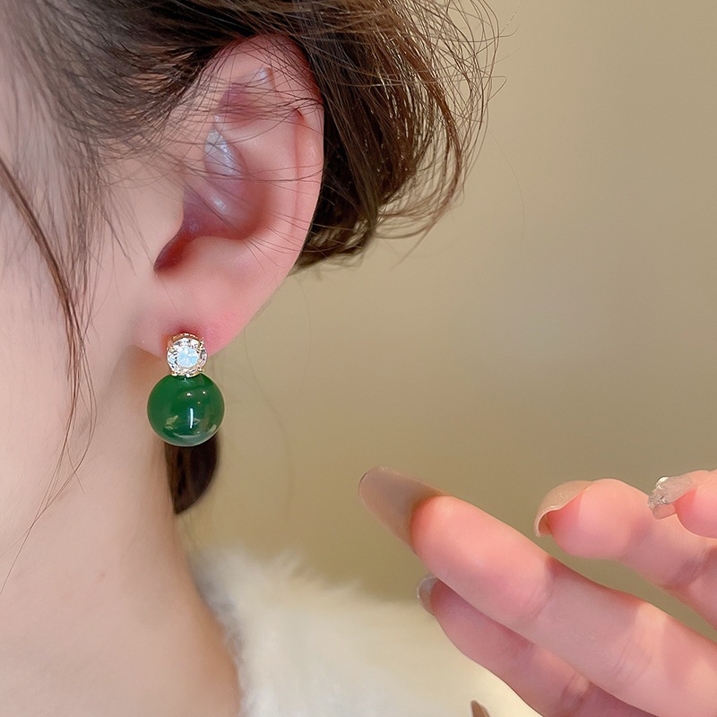 Bông tai bạc kim zircon ngọc trai đơn giản và tươi tắn, phù hợp cho mùa thu đông