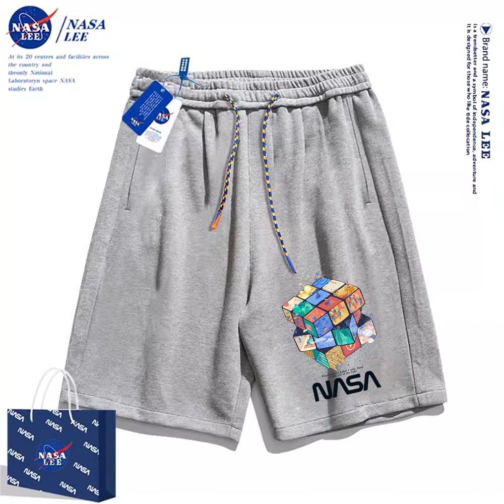 Thương hiệu Nasa Đồng thương hiệu 2024 Quần short dáng rộng Unisex phong cách mới, sử dụng chất liệu Cotton Co giãn dày, thích hợp cho quần short hợp thời trang mùa hè, chống mài mòn, dễ dàng kết hợp, thoáng khí thoải mái, tận hưởng thời gian mát mẻ!