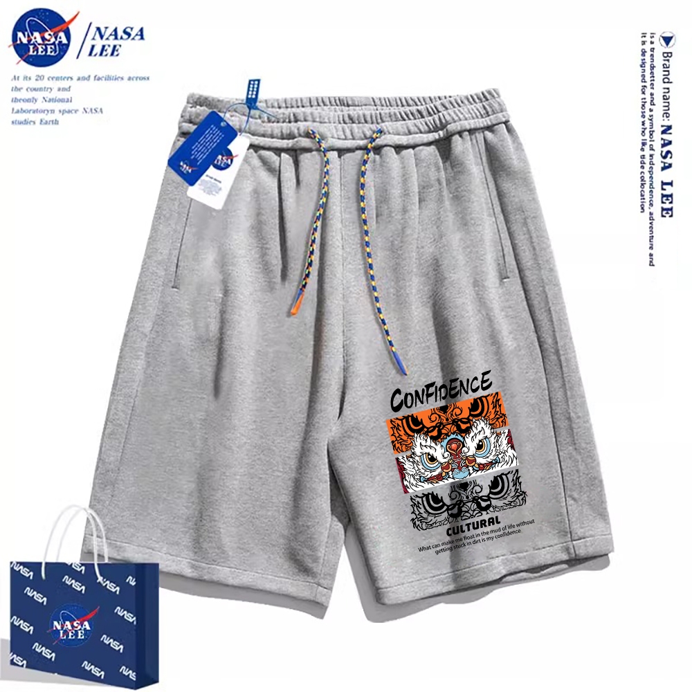 Thương hiệu Nasa Đồng thương hiệu 2024 Quần short dáng rộng Unisex phong cách mới, sử dụng chất liệu Cotton Co giãn dày, thích hợp cho quần short hợp thời trang mùa hè, chống mài mòn, dễ dàng kết hợp, thoáng khí thoải mái, tận hưởng thời gian mát mẻ!
