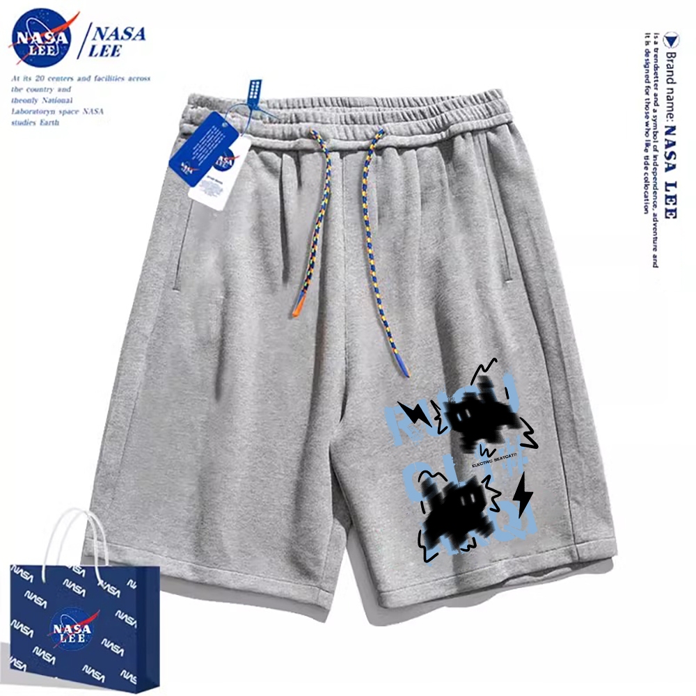 Thương hiệu Nasa Đồng thương hiệu 2024 Quần short dáng rộng Unisex phong cách mới, sử dụng chất liệu Cotton Co giãn dày, thích hợp cho quần short hợp thời trang mùa hè, chống mài mòn, dễ dàng kết hợp, thoáng khí thoải mái, tận hưởng thời gian mát mẻ!