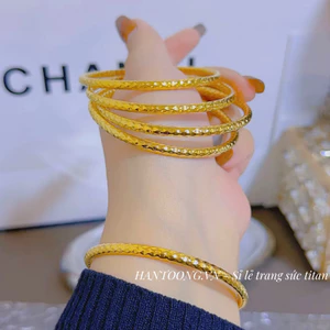 Vòng tay titan cao cấp không gỉ mạ vàng 24k hoạ tiết gợn sóng thời trang sang trọng dành cho nữ