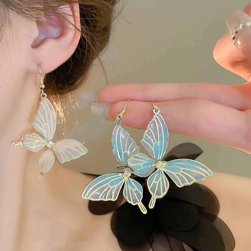 Bông Tai Mori Style Acrylic Vàng Xanh Gradient Hình Bươm Bướm - Phong Cách Công Chúa Cổ Tích