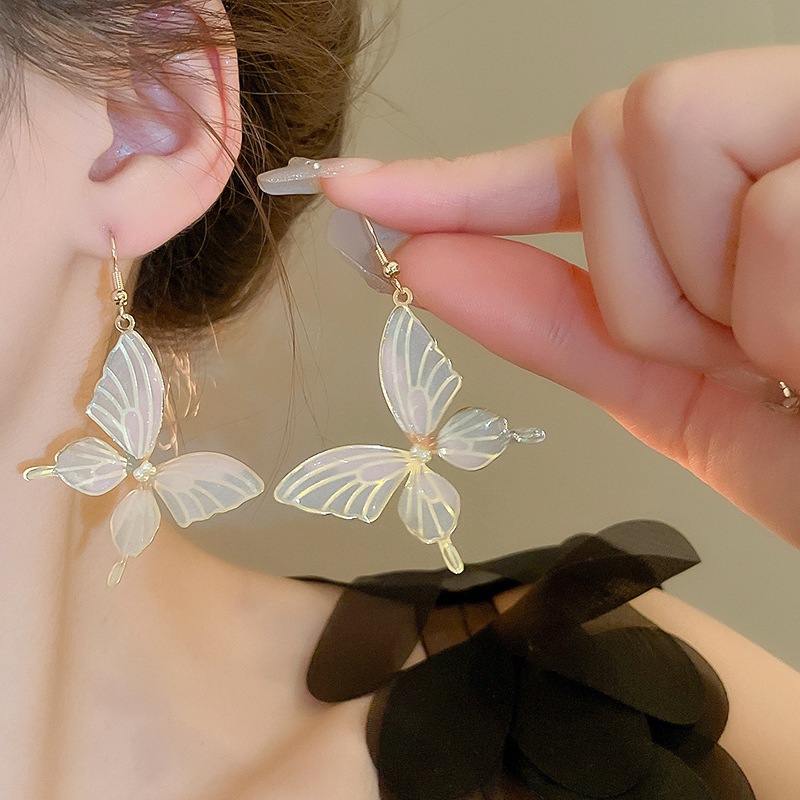 Bông Tai Mori Style Acrylic Vàng Xanh Gradient Hình Bươm Bướm - Phong Cách Công Chúa Cổ Tích