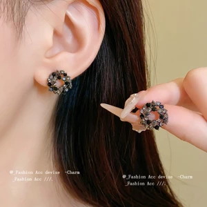 Nữ Bông Tai Dark Zircon Vòng Tròn Phong Cách Retro Edgy Thích Hợp Thời Trang Hàng Ngày