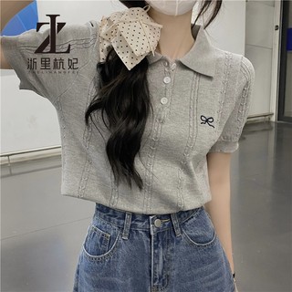 ZHELIHANGFEI Màu Xám Polo Cổ Hoa Nơ Thêu Áo Thun Nữ Tay Ngắn Mùa Hè Thời Trang Mới Niche Thiết Kế Cảm Giác Dệt Kim Thường Ngày Hàng Đầu