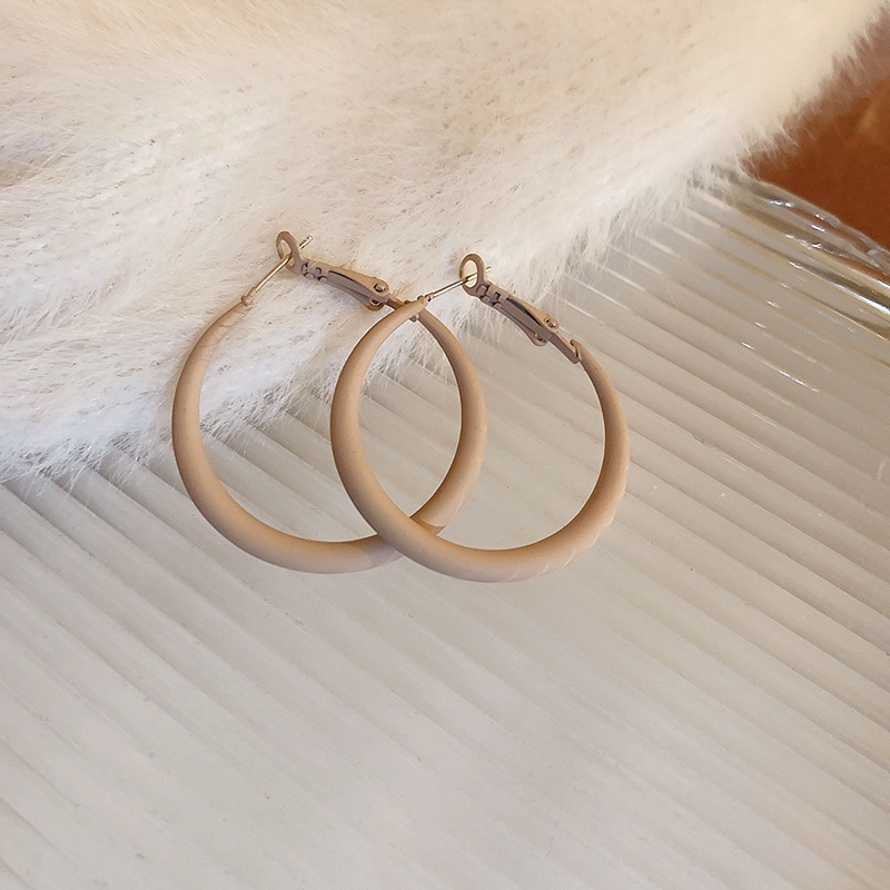Pin bạc cá tính phóng đại bông tai hình tròn rỗng Thời trang đơn giản khí chất vòng tròn tai nhỏ sang trọng sang trọng cao cấp Bông tai nữ