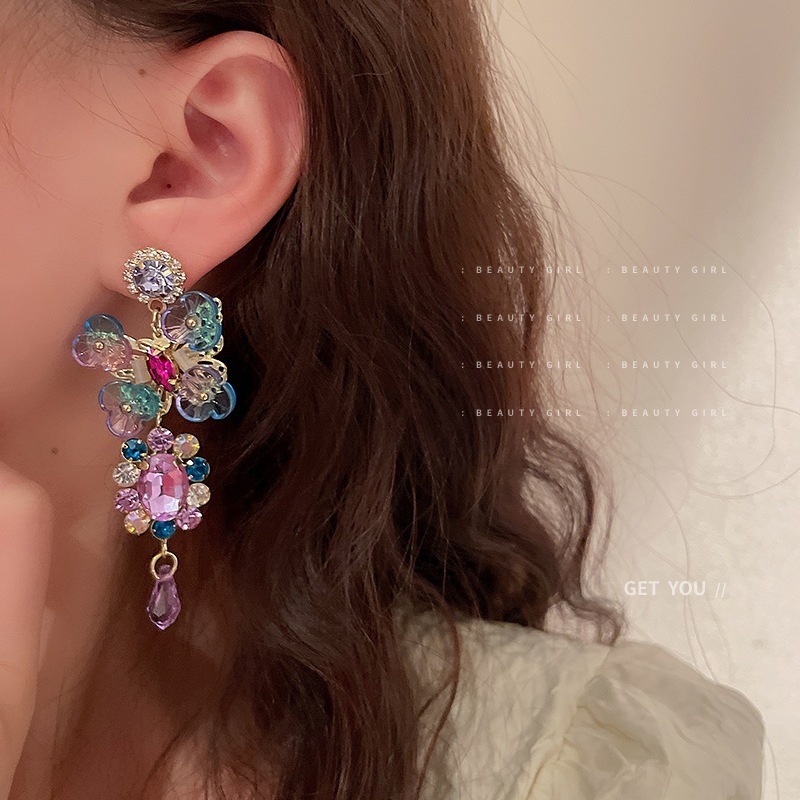 Kim bạc bất đối xứng hình tròn kim cương bông tai hoa pha lê phong cách tòa án rực rỡ retro đinh tán thiết kế cảm giác bông tai nữ