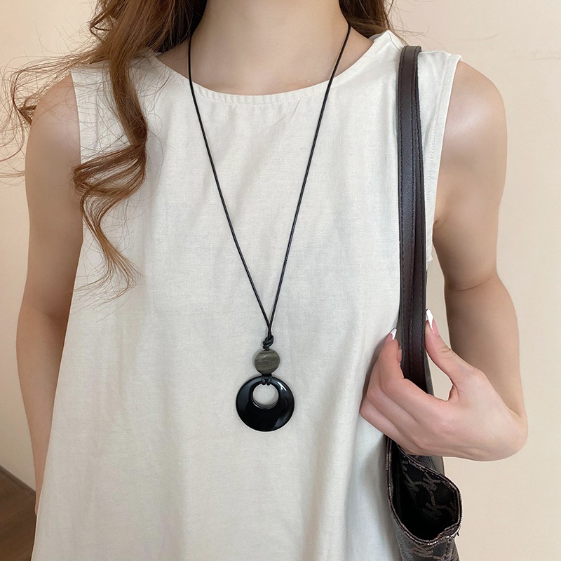 Vòng cổ mặt dây chuyền mã não giả dành cho nữ thiết kế cá tính có cảm giác chuỗi xương đòn đơn giản retro phụ kiện đi làm hàng ngày