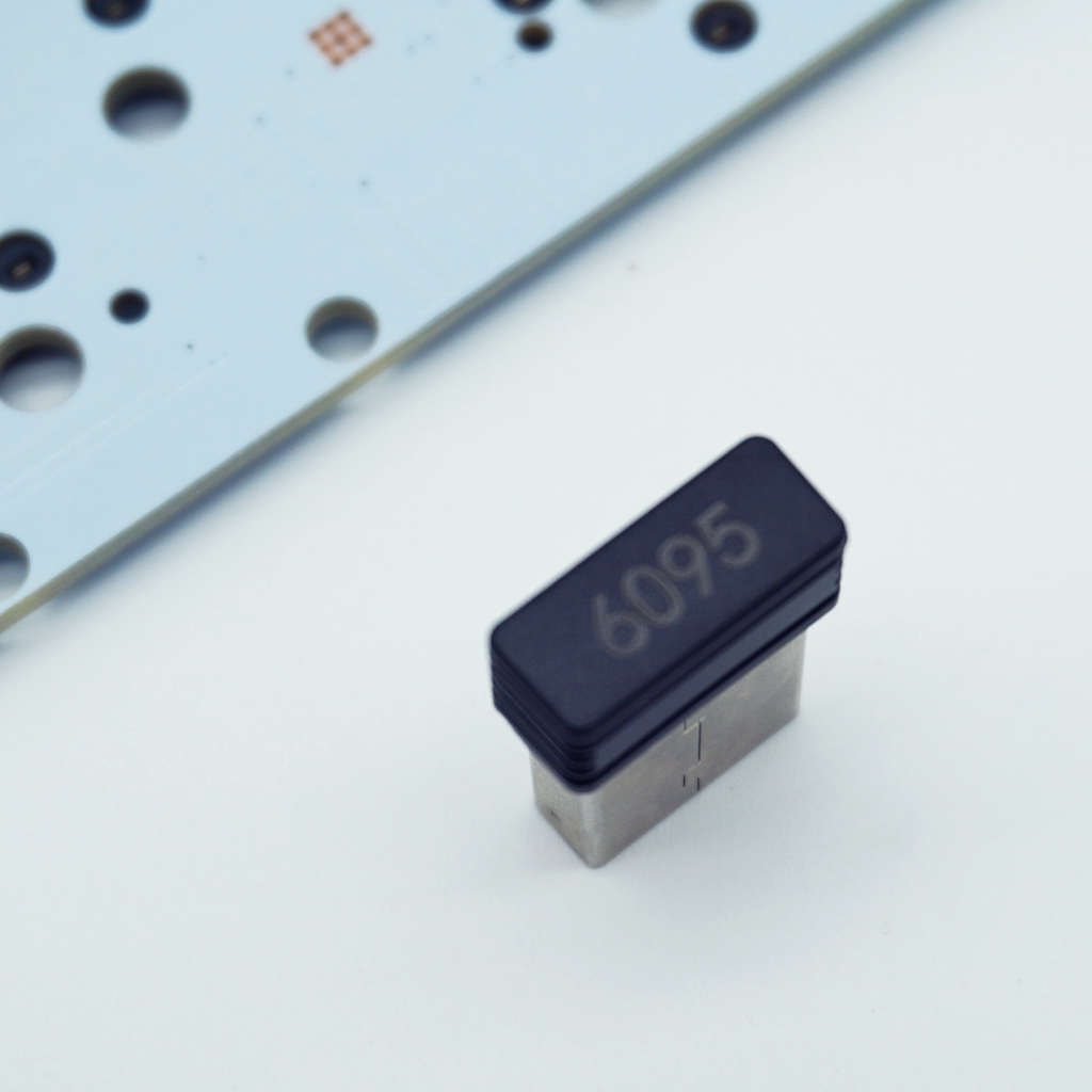 Keebox Y & R6095 Bố Trí 60% Chế Độ Tri Trao Đổi Nóng PCB PCB Hỗ Trợ ...