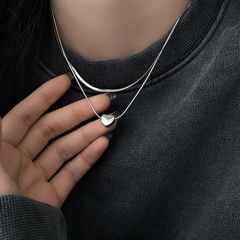 Tình yêu rắn xương chuỗi hai lớp vòng cổ cá tính đơn giản gió lạnh dây chuyền niche mọi thứ khí chất phụ kiện bán buôn nữ