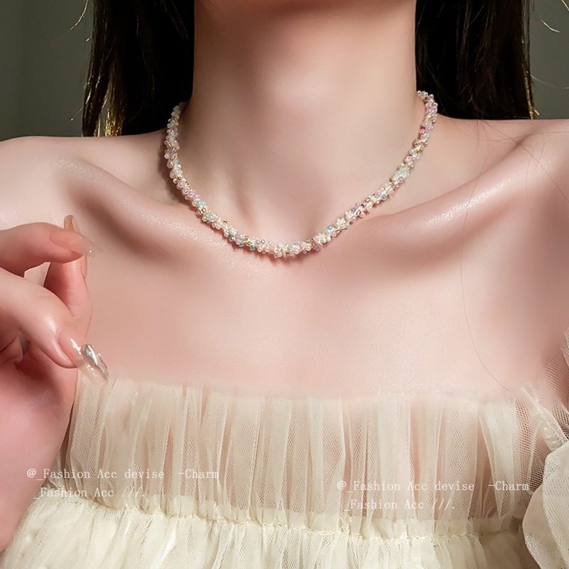 Hạt gạo đầy màu sắc dệt vòng cổ thời trang mới xương đòn ngọt ngào dễ thương cổ áo cô gái bán buôn