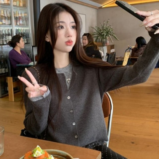 Áo len áo khoác cardigan áo mặc trong phối trong mẫu mới mùa thu cho nữ giả hai chiếc áo ghép màu tương phản